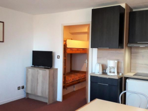 Studio cosy 4 pers - Proche village avec balcon et commodités - FR-1-689-77